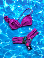 One Ruffle Wild Feathers Set