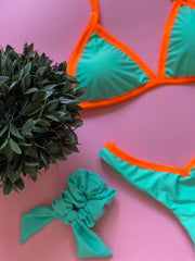 Mint & Neon V Cut Set